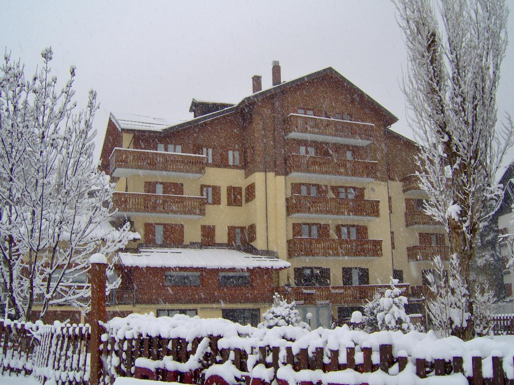 Hotel Bucaneve Bardonecchia Exterior foto