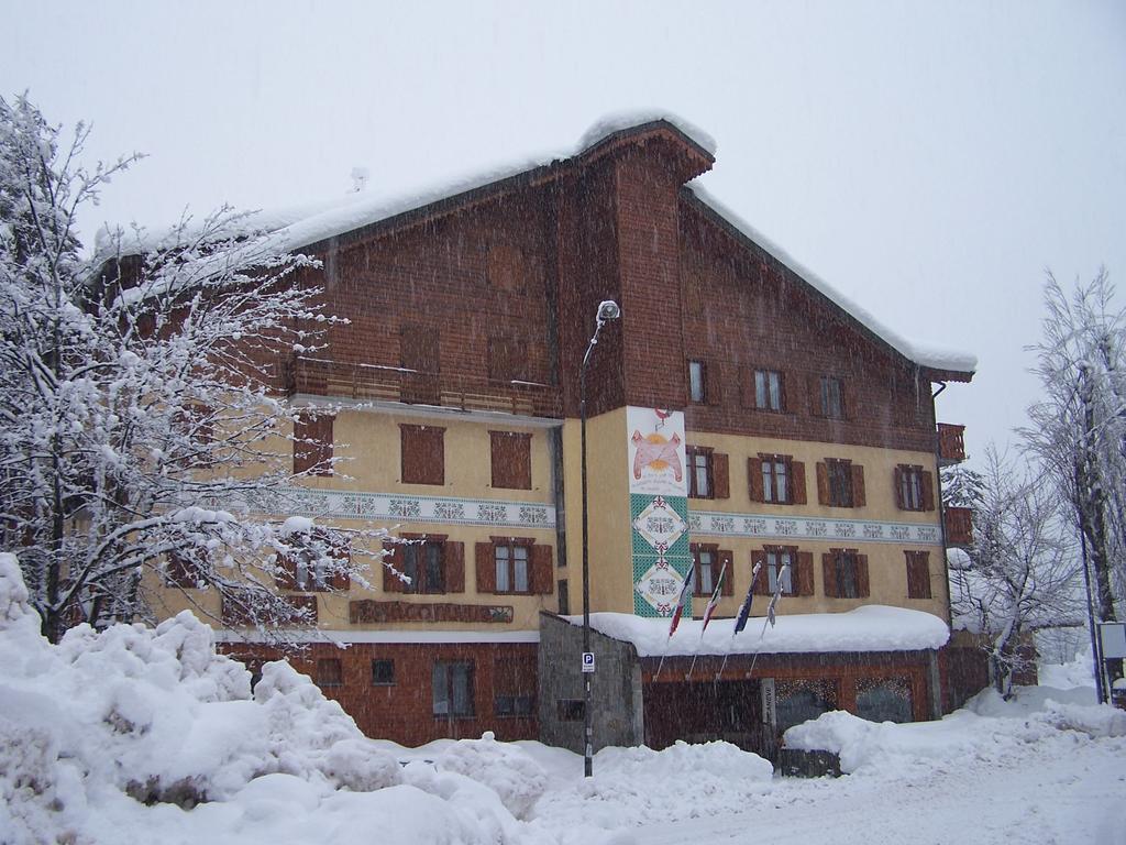 Hotel Bucaneve Bardonecchia Exterior foto