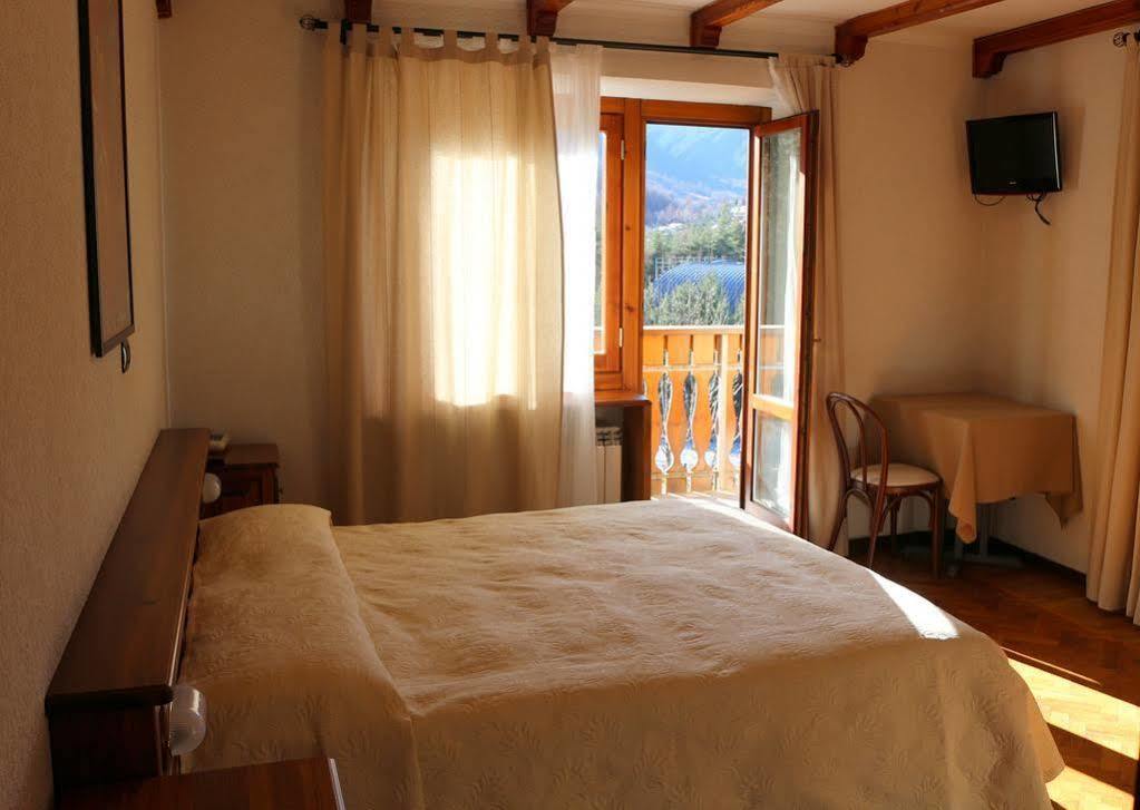 Hotel Bucaneve Bardonecchia Exterior foto